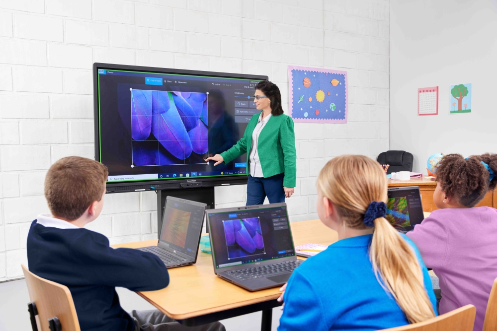 24585 - promethean_AP9